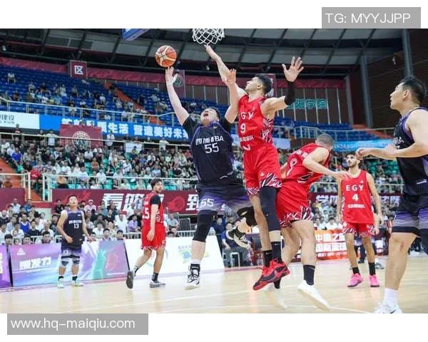 54号球衣传奇篮球明星的辉煌历程与赛场风采揭秘